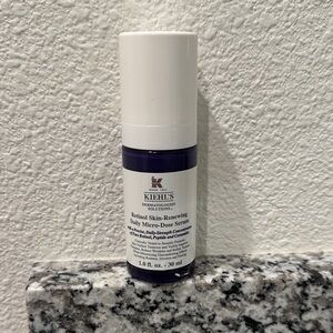 Kiehl's Retinol Skin-Renewing Serum